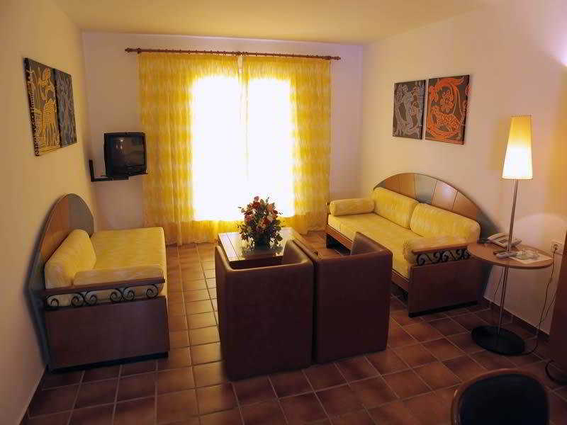 Apartamento Club Pueblo Menorquin Ciutadella  Exterior foto